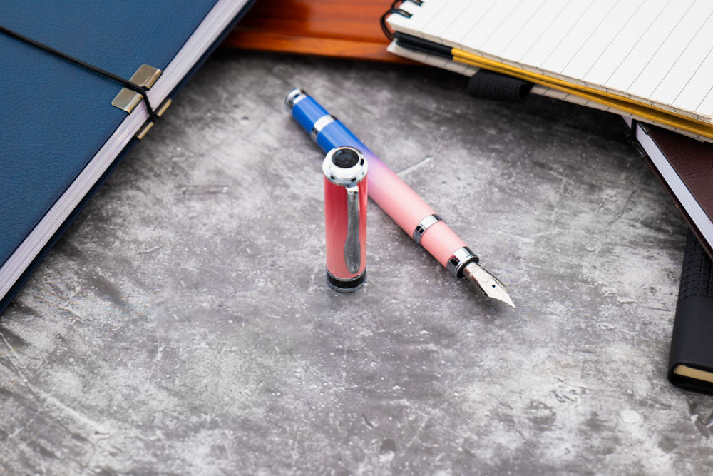 Monteverde Innova Ombre Fusion Charm (Violet/Pink/Magenta) Fountain Pen