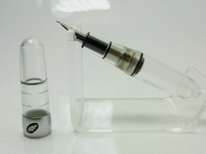 स्टिपुला पासापोर्टो सुपरलेग्रा क्लियर फाउंटेन पेन